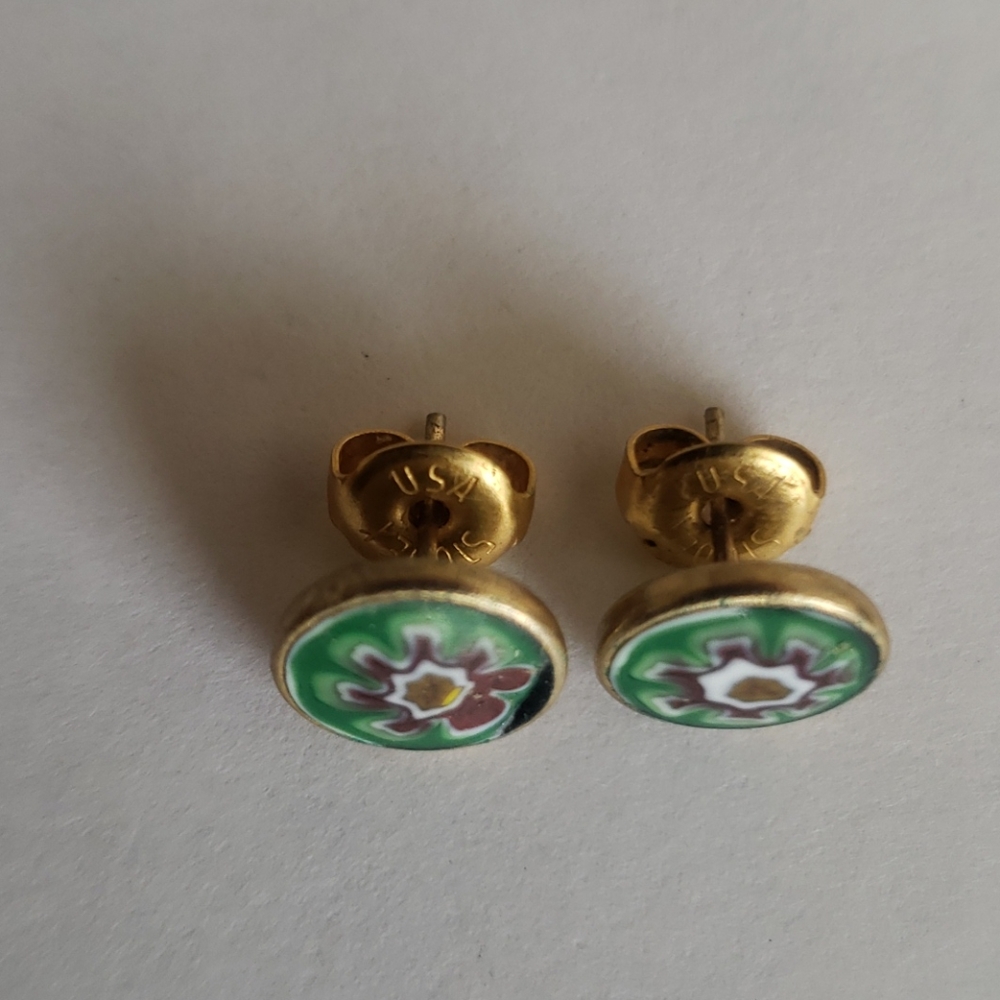 Enamel stud earrings